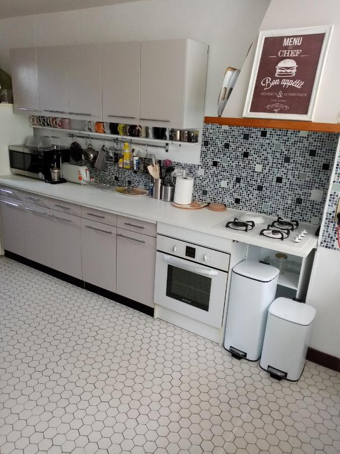 Gite Les 27 Roses Et Plus Châtel-Censoir Exteriör bild